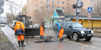 Из-за теплой погоды люди в оранжевых жилетах все чаще появляются на дорогах - Regions.Ru