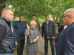 Икона на удачу: как подарок жильцов помогает строителям в ремонте подъезда