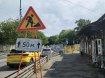 На подъезде к Центральному рынку Люберец устраняют утечку на сетях водоотведения