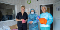 Более 50 вязаных изделий передали волонтёры Люберец в Московский областной центр охраны материнства и детства - Городской округ Люберцы