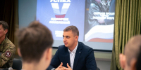 «Урок мужества» с Героем ДНР и ветераном СВО прошел в Люберцах - Телеканал ЛТВ