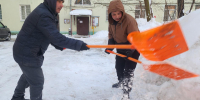 Уборка снега в Люберцах в выходные: коммунальщики работали в поселке Калинина - Regions.Ru